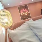 Lejlighed Le Naga - Confortable Avec Vue Sur La Cathedrale