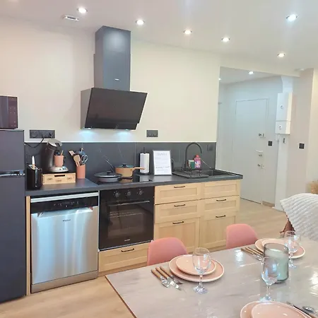 Le Naga - Confortable Avec Vue Sur La Cathedrale Apartment