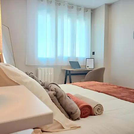 Le Naga - Confortable Avec Vue Sur La Cathedrale Apartment *